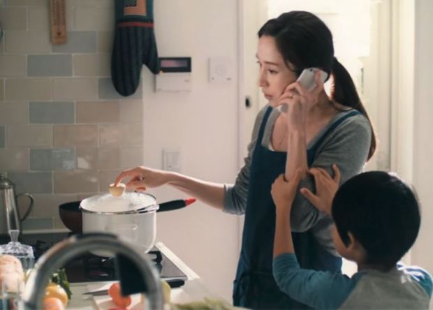Hy sinh tất cả vì chồng và con riêng