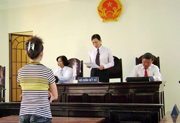 Thủ tục ly hôn đơn phương vắng mặt