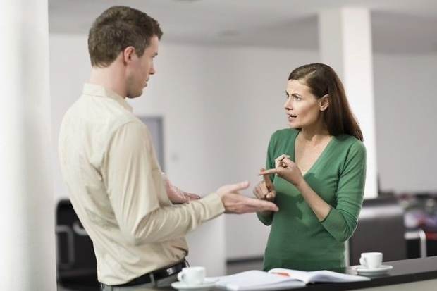 Ai phải nộp án phí ly hôn đơn phương?