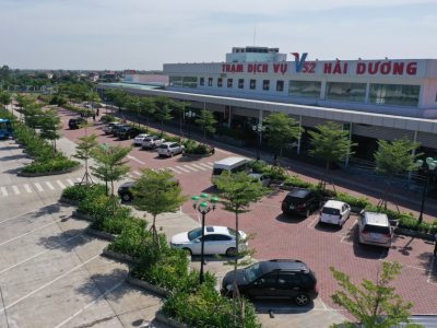 Bắt quả tang chồng ngoại tình trên cao tốc