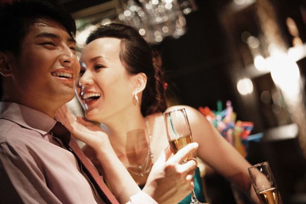vợ ngoại tình với trai trẻ